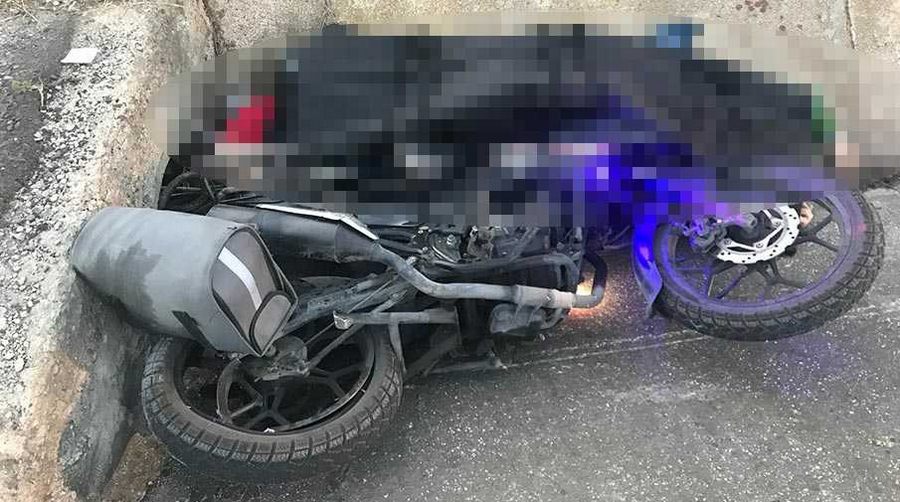 Motosikletle su kanalına düşen çift hayatını kaybetti