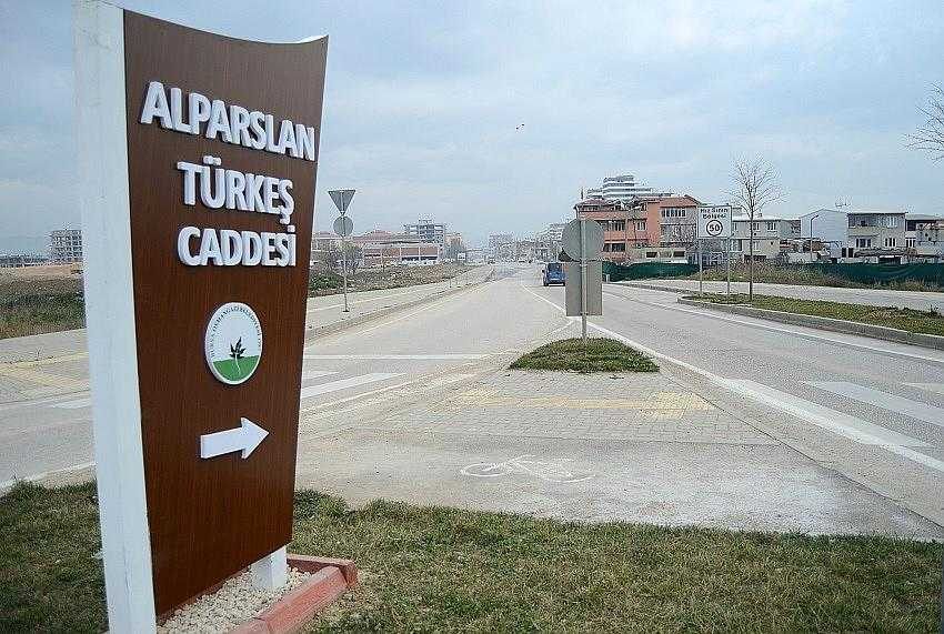 Alparslan Türkeş’in adı Osmangazi’de yaşayacak