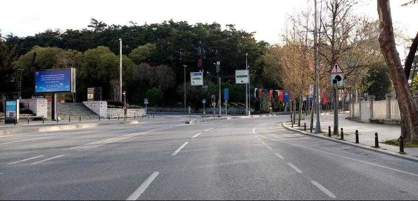 İstanbul meydanlarında korona sessizliği