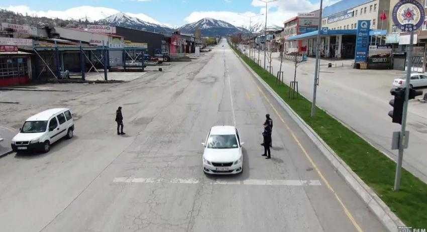 Erzurum’da sessiz kalan cadde ve sokaklar havadan görüntülendi