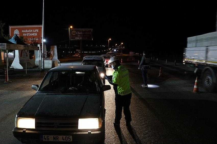 Kahramanmaraş’da giriş çıkış kısıtlaması sona erdi, polis noktalarında araç yoğunluğu oluştu