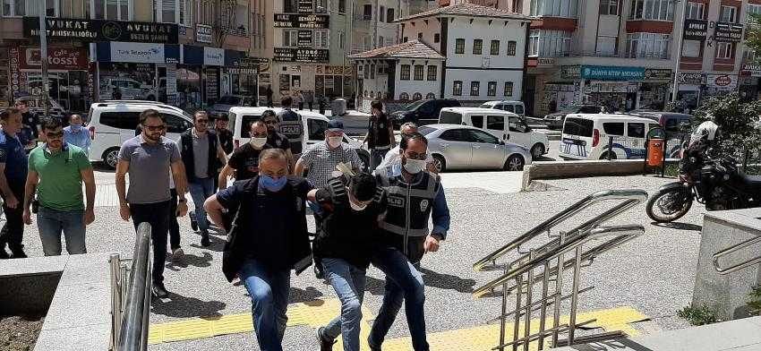 Tartıştığı genci vuran 17 yaşındaki katil zanlısı adliyeye sevk edildi