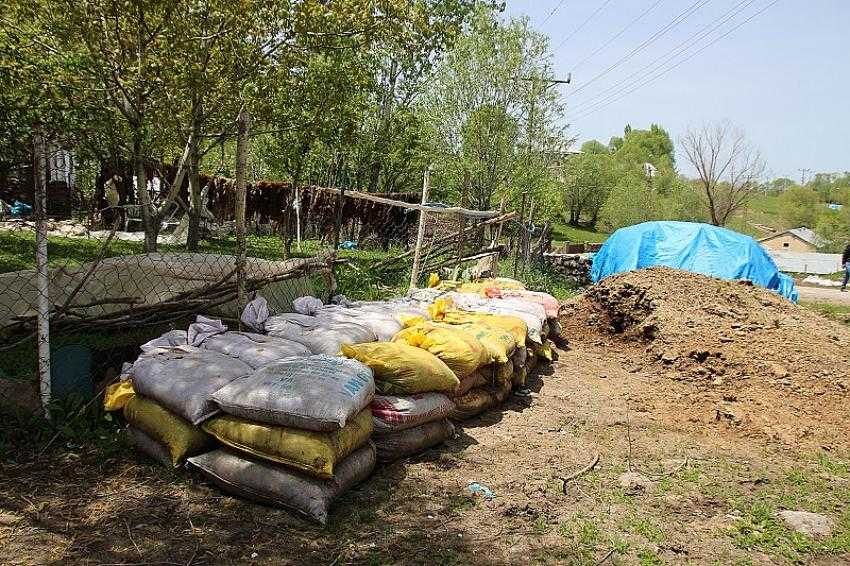 Hayvanlar yaylaya çıkınca barınaklar temizlenmeye başlandı