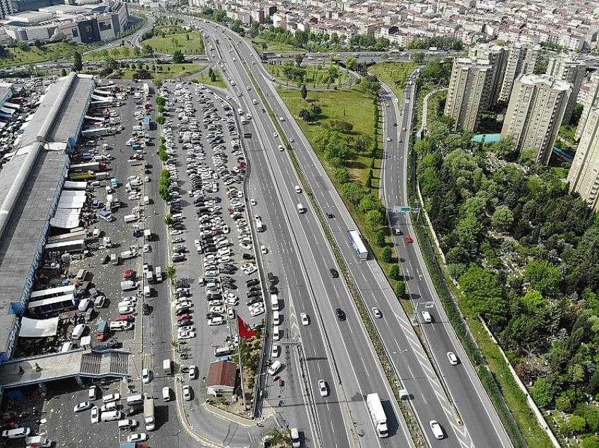 4 günlük sokağa çıkma kısıtlamasının ardından Bayrampaşa Halinde hareketlilik yaşandı