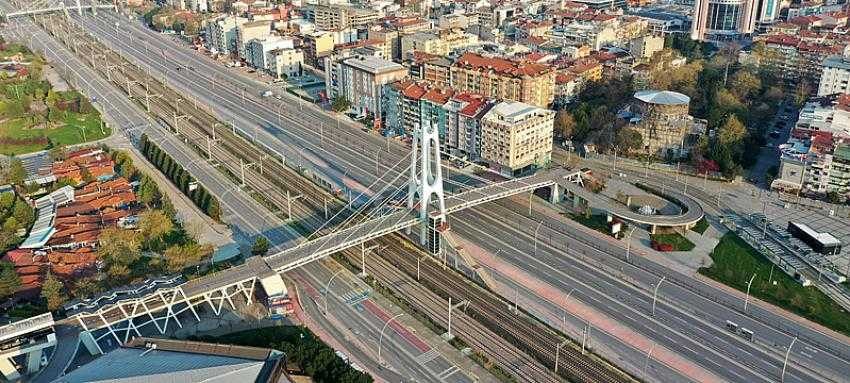 Yeni güne uyanan Kocaeli’de sokaklar sessizliğe büründü