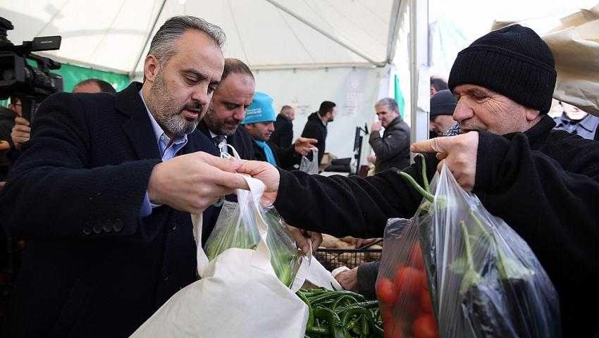 Başkan Aktaş, tanzim satış noktasında...