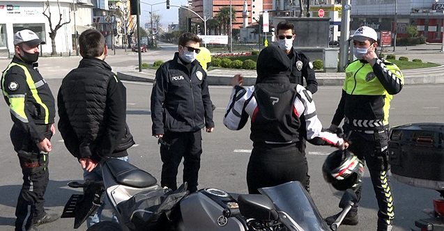 Sokağa çıkma yasağında motosikletle Bursa turu attılar