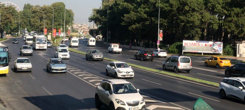 Bursa’da dört günlük tatilin ardından trafik yoğunluğu başladı