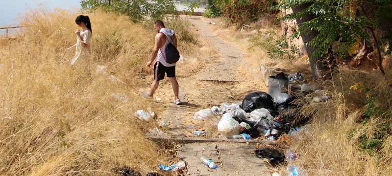 Dünyaca ünlü falezlere yakışmayan görüntüler