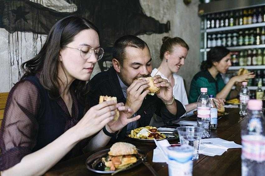 Gıda zehirlenmesinin belirtileri nelerdir, nasıl önüne geçilir?