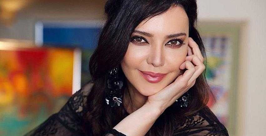 Hande Ataizi canlı yayında itiraf etti!