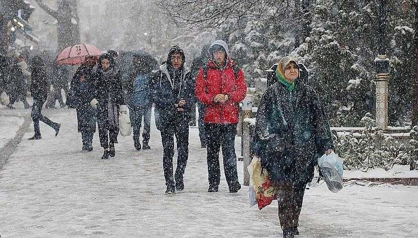 Hava sıcaklığı düşüyor! Karlı hava Bursa