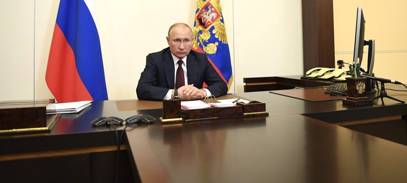 Putin: Covid-19 salgınında zirve noktasını aştık