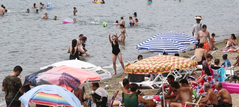 Bursa sahilleri, koronavirüs tedbirlerine ayak uydurmaya çalışıyor