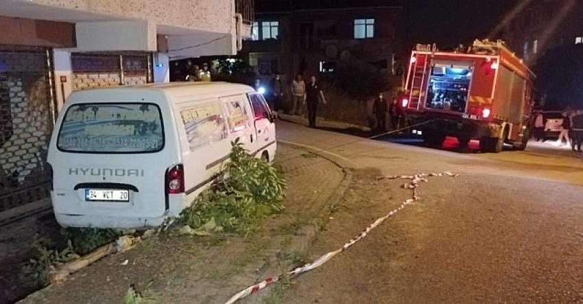 Trafik kazasında korkutan kimyasal madde sızıntısı