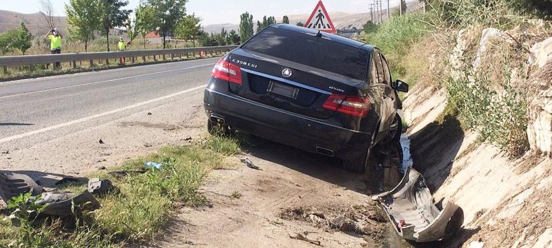 Sinop Valisi makam aracıyla kaza yaptı